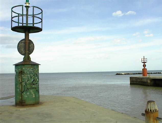 DSC00018.jpg, 32647 bytes, 04/03/01