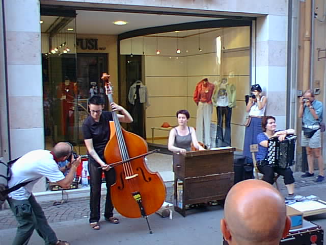 09010002.jpg.jpg, 49339 bytes, 01/09/00
