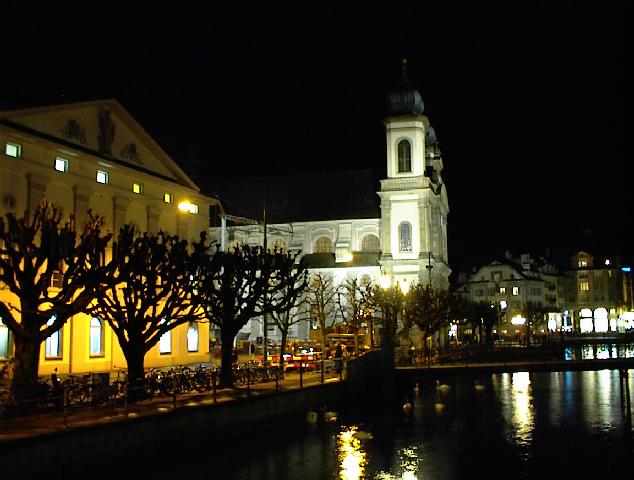 DSC00032.jpg, 47336 bytes, 10/03/01