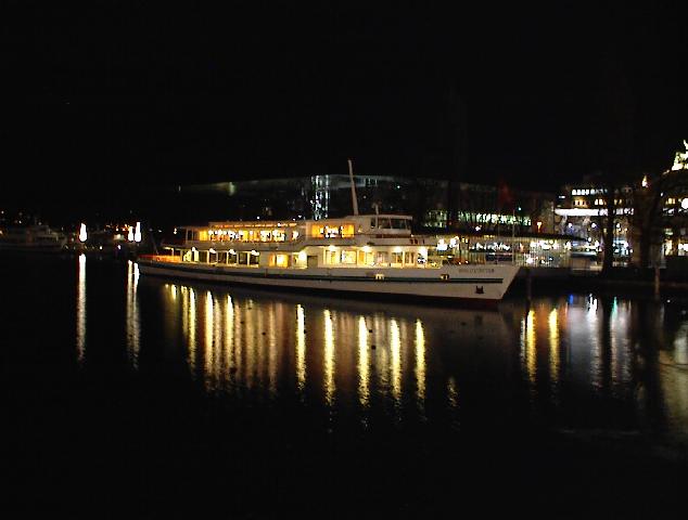 DSC00042.jpg, 30998 bytes, 10/03/01