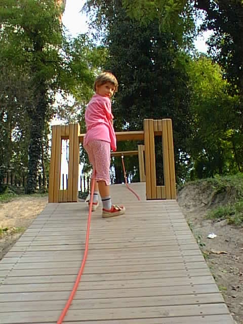 09240019.jpg, 85923 bytes, 25/09/00