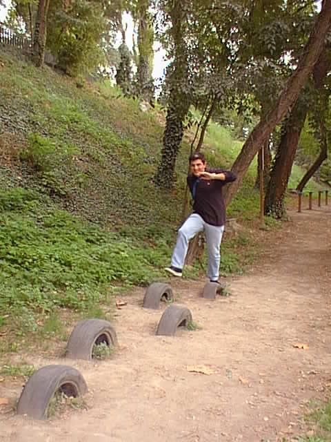 09240027.jpg, 90447 bytes, 25/09/00