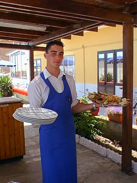 PhotoPC domenica 23 luglio 2000 14.14 12.jpg, 70713 bytes, 24/07/00