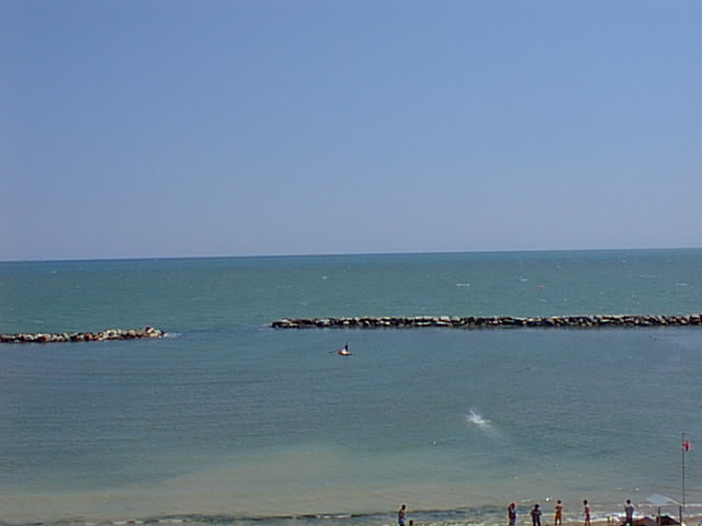 PhotoPC sabato 22 luglio 2000 13.31 2.jpg, 39628 bytes, 24/07/00