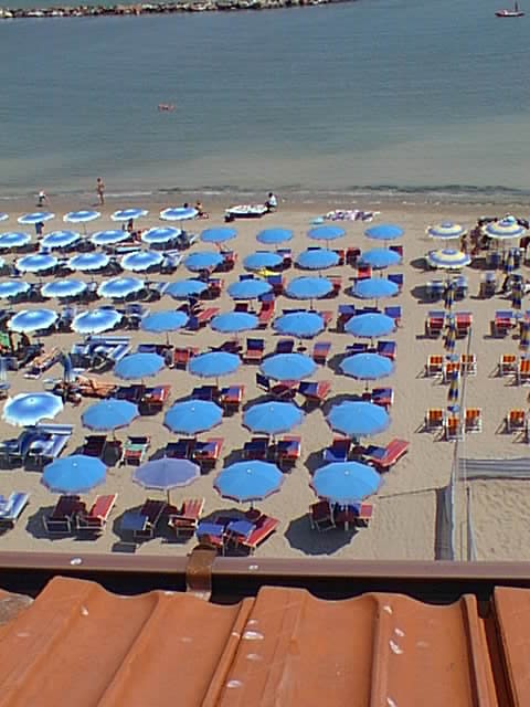 PhotoPC sabato 22 luglio 2000 13.31 3.jpg, 72105 bytes, 24/07/00