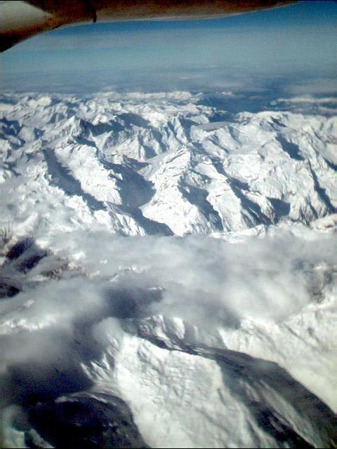 Aereo09.jpg, 52260 bytes, 04/02/01